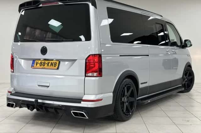 Volkswagen Caravelle (2022) thumbnail 2