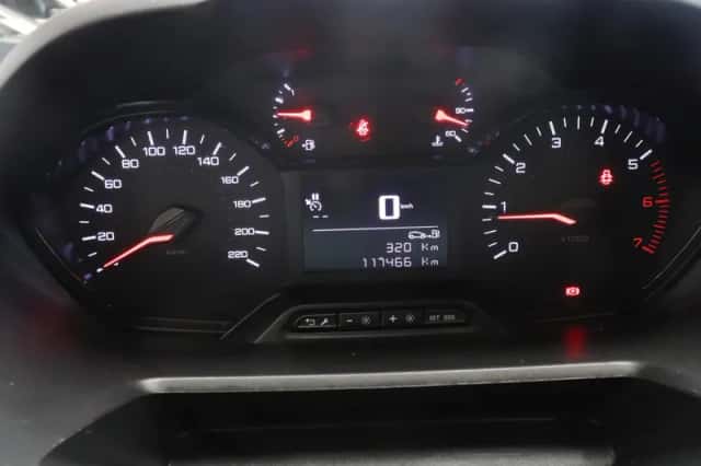 Peugeot Partner (2020) thumbnail 4
