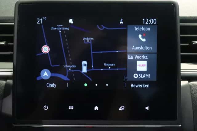 Renault Captur (2022) thumbnail 6
