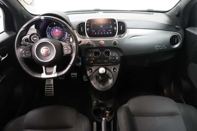 Fiat 500 (2018) thumbnail 3