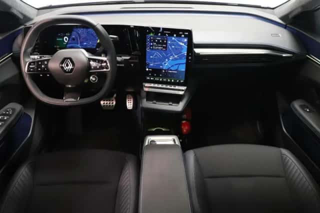 Renault Scenic E-Tech (2025) thumbnail 3