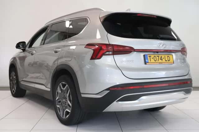 Hyundai Santa Fe (2022) thumbnail 6