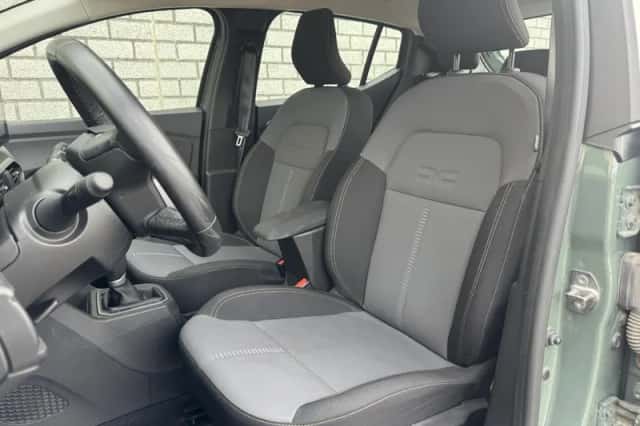 Dacia Sandero (2024) thumbnail 6