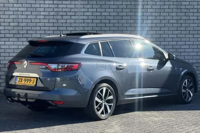 Renault Mégane (2019) thumbnail 2