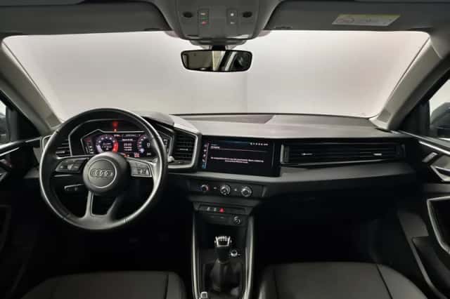 Audi A1 (2023) thumbnail 3