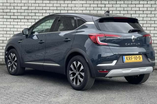 Renault Captur (2023) thumbnail 6