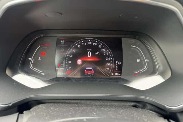 Renault Captur (2020) thumbnail 4
