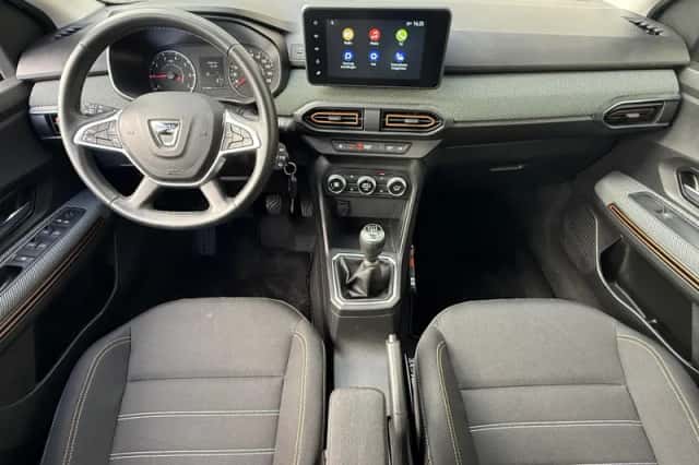 Dacia Sandero (2021) thumbnail 3