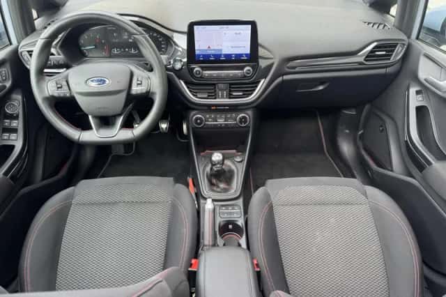 Ford Fiesta (2021) thumbnail 3