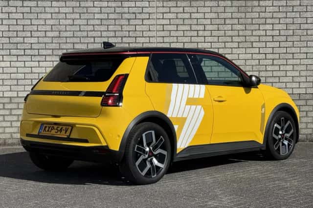 Renault 5 (2024) thumbnail 2