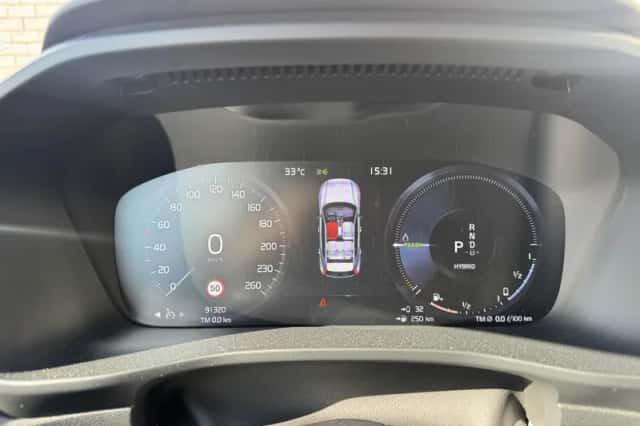 Volvo XC40 (2023) thumbnail 4