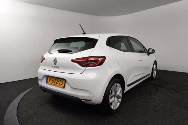 Renault Clio (2022) thumbnail 2