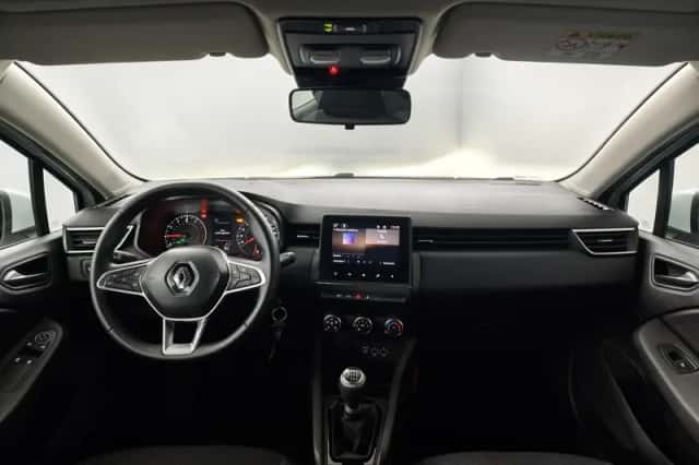 Renault Clio (2022) thumbnail 3