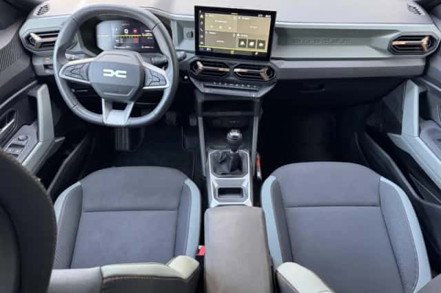 Dacia Duster (2025) thumbnail 3
