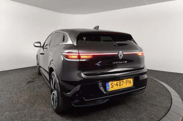 Renault Mégane E-Tech (2023) thumbnail 6