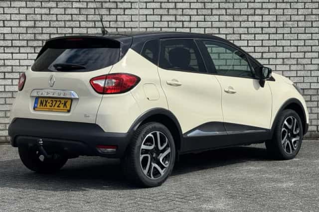 Renault Captur (2016) thumbnail 2