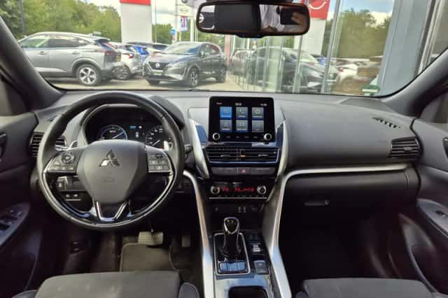 Mitsubishi Eclipse Cross (2023) thumbnail 3
