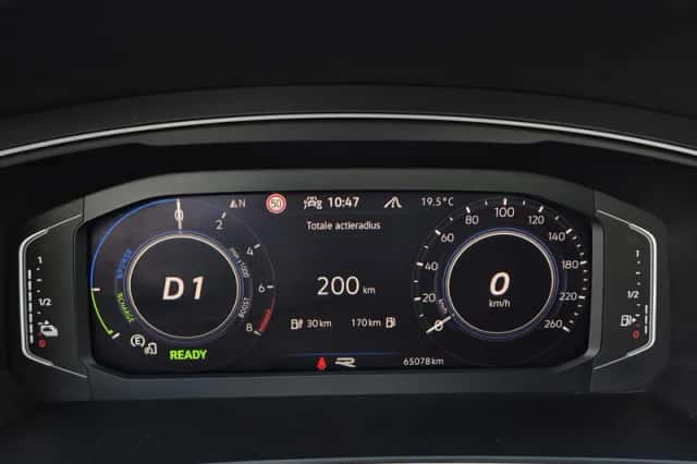 Volkswagen Tiguan (2023) thumbnail 4