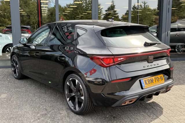 CUPRA Leon (2022) thumbnail 6