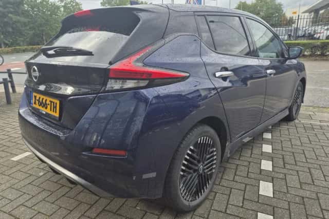 Nissan Leaf (2024) thumbnail 2