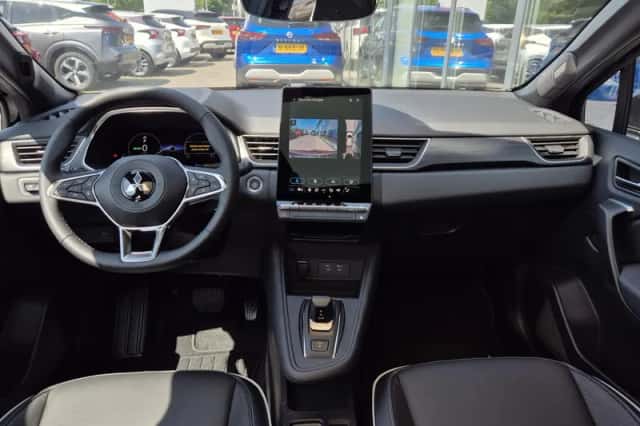 Mitsubishi Grandis (2026) thumbnail 3