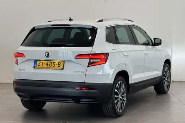 Škoda Karoq (2019) thumbnail 2