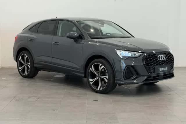 Audi Q3 (2021) thumbnail 5