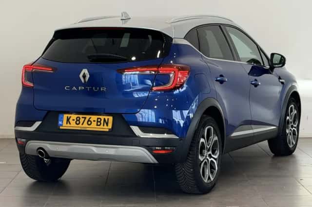 Renault Captur (2020) thumbnail 2