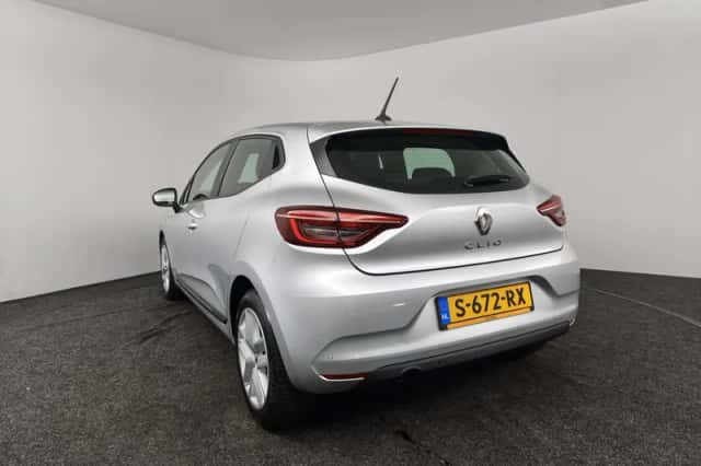 Renault Clio (2023) thumbnail 6