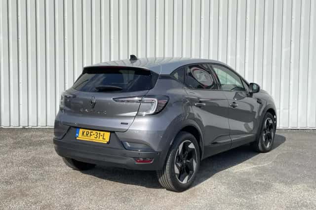 Renault Captur (2025) thumbnail 2