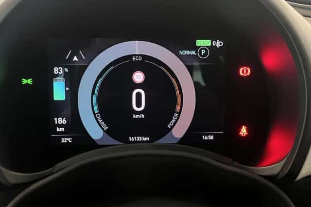 Fiat 500 (2023) thumbnail 4