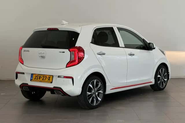 Kia Picanto (2022) thumbnail 2