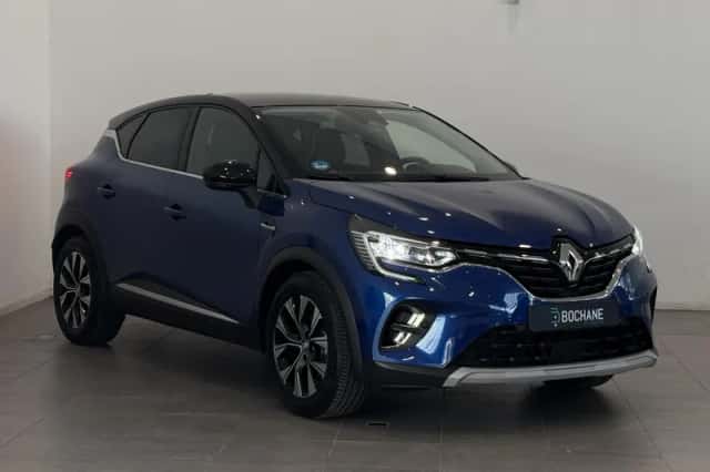 Renault Captur (2023) thumbnail 5