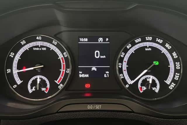 Škoda Karoq (2021) thumbnail 4