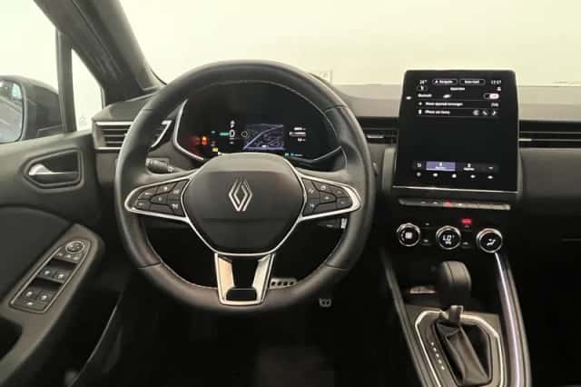 Renault Clio (2025) thumbnail 3
