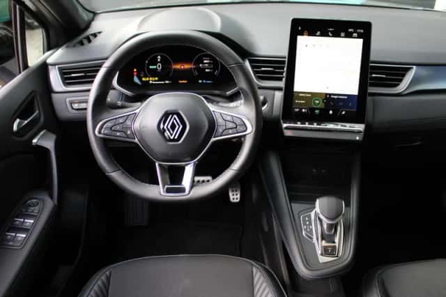 Renault Captur (2025) thumbnail 3