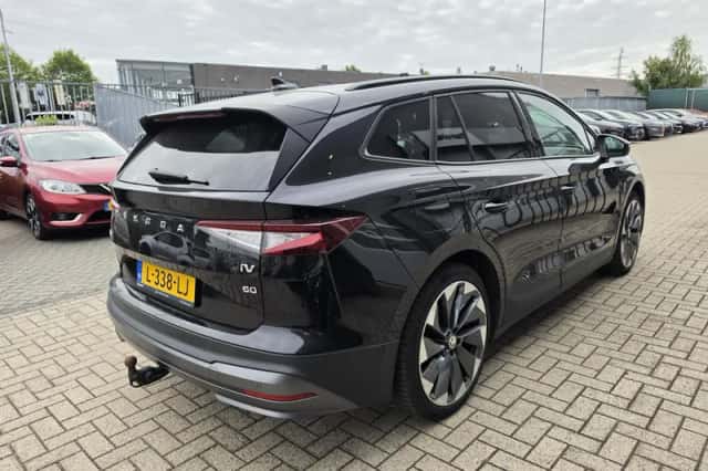 Škoda Enyaq (2021) thumbnail 2