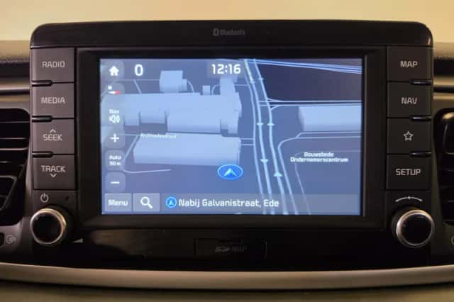 Kia Rio (2020) thumbnail 2
