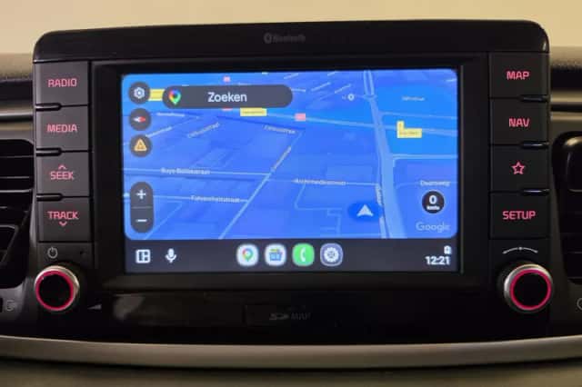 Kia Rio (2020) thumbnail 3