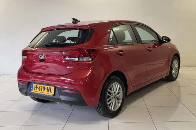 Kia Rio (2020) thumbnail 5
