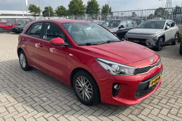 Kia Rio (2020) thumbnail 5