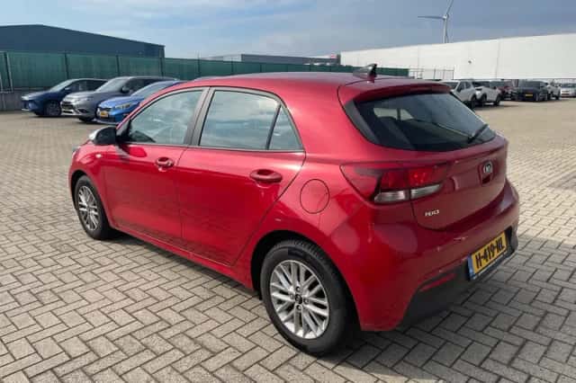 Kia Rio (2020) thumbnail 6