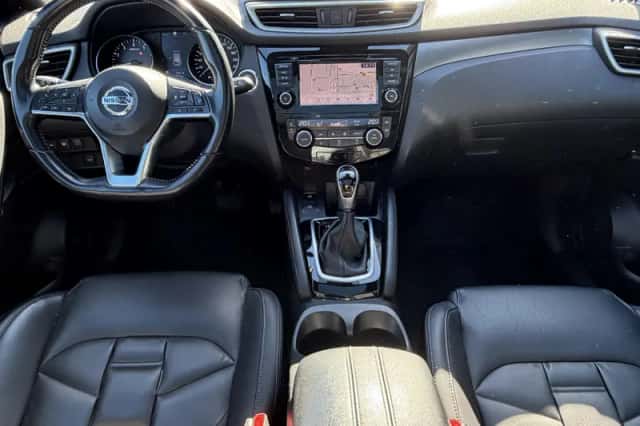 Nissan Qashqai (2020) thumbnail 3
