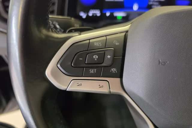 Volkswagen Polo (2023) thumbnail 3