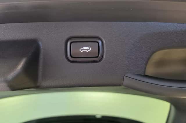 Kia Sportage (2023) thumbnail 2