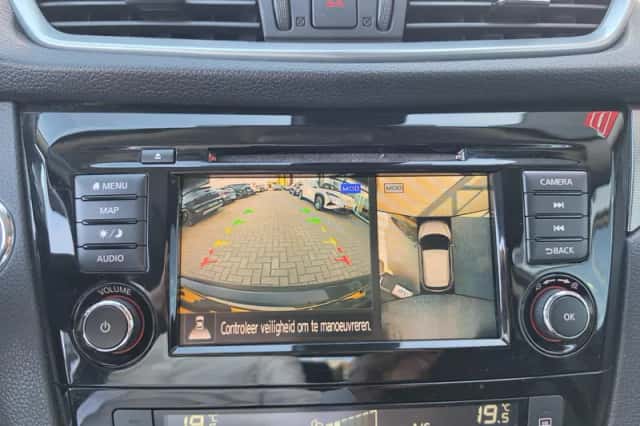 Nissan Qashqai (2019) thumbnail 3