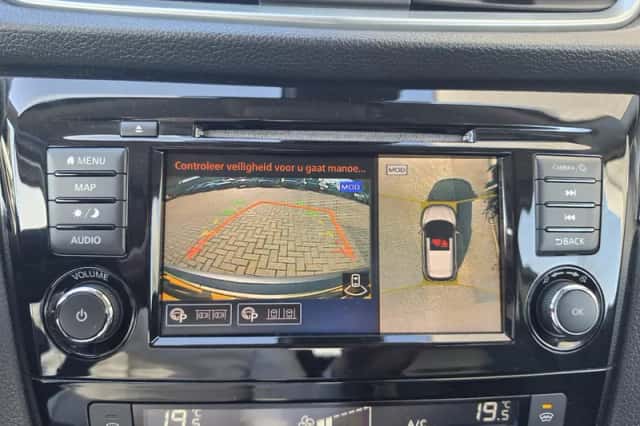 Nissan Qashqai (2019) thumbnail 2