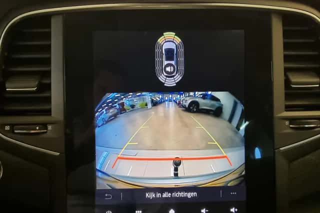 Renault Mégane (2023) thumbnail 3