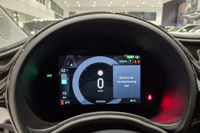Fiat 500 (2023) thumbnail 3
