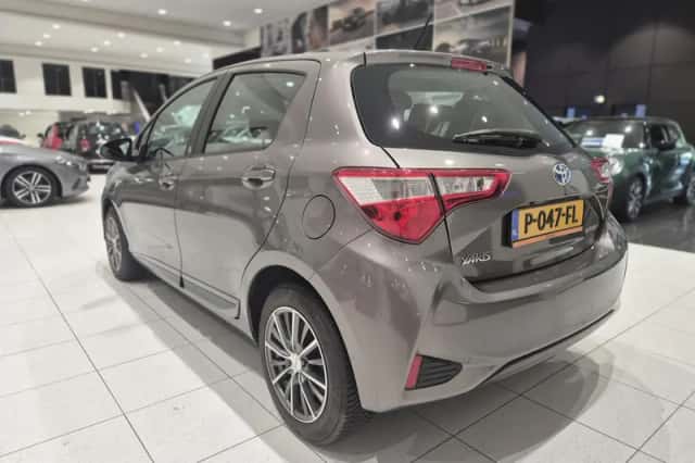 Toyota Yaris (2018) thumbnail 6